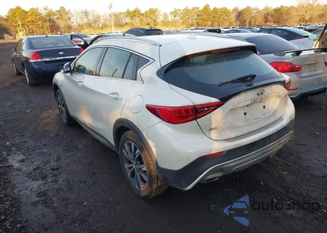 2017 Infiniti Qx30 Premium z USA, uszkodzony, nr VIN SJKCH5CR2HA037633